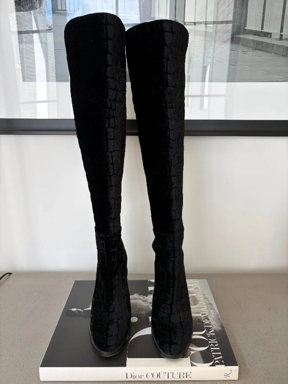 Stuart Weitzman Velvet Croc Embossed Over The Knee Boots Black Sz 8 Block Heel